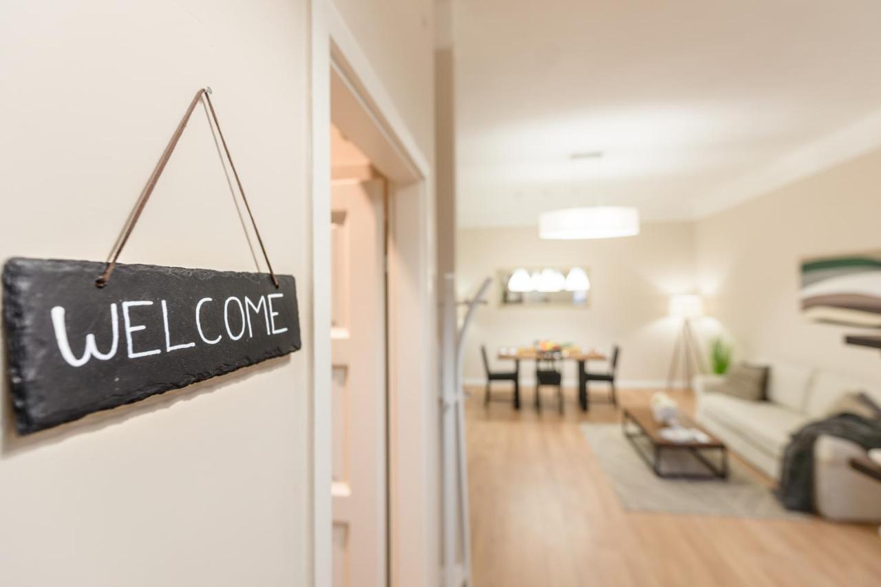 Apartment Downtown Heart 3 Bdr, 2 Bath, A/c *