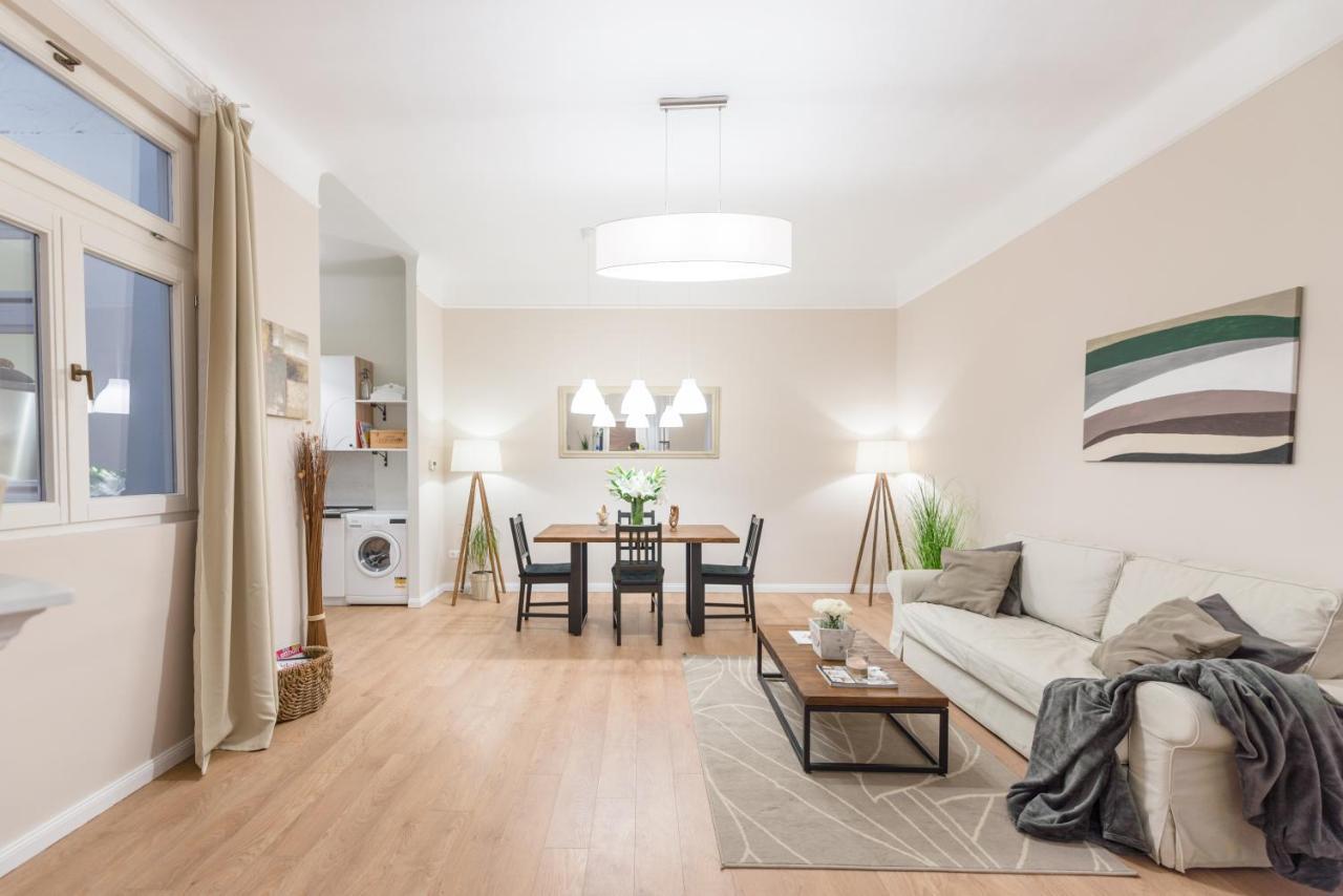 Downtown Heart 3 Bdr, 2 Bath, A/c Apartment Budapest
